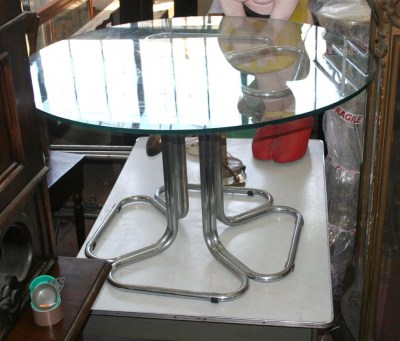 Tavolo con cristallo